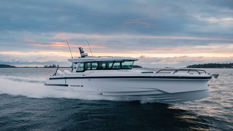 Axopar 38 XC Cross Cabin