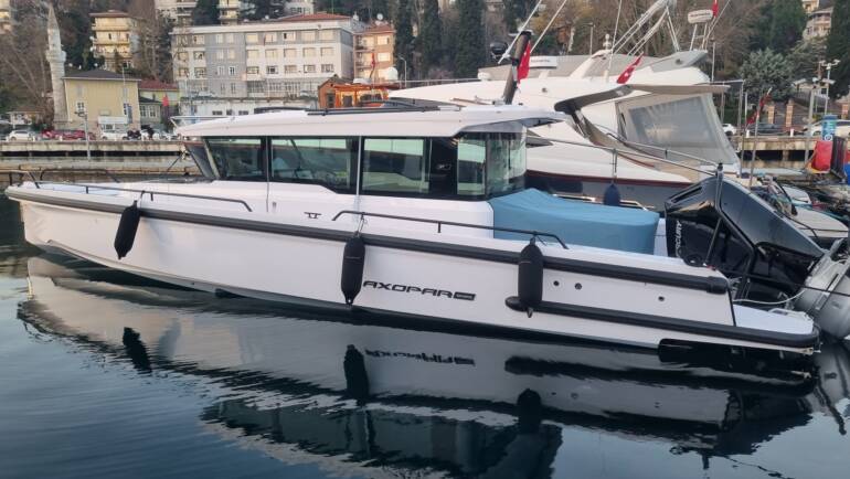 2024 Model TC Bayrak Axopar 37 XCabin